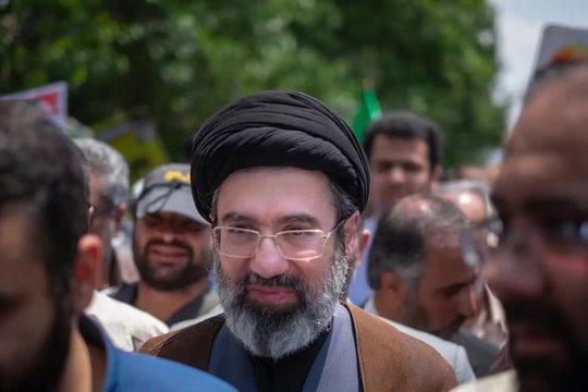 Quan chức Iran tiết lộ tình trạng sức khoẻ của Lãnh tụ tối cao Khamenei