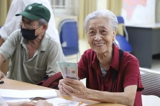Thay đổi mới về lịch chi trả lương hưu tháng 6/2026: Người nhận lương hưu, trợ cấp BHXH lưu ý