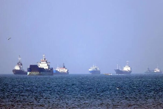 Mỹ nối lại hoạt động hộ tống tàu thuyền ở eo biển Hormuz