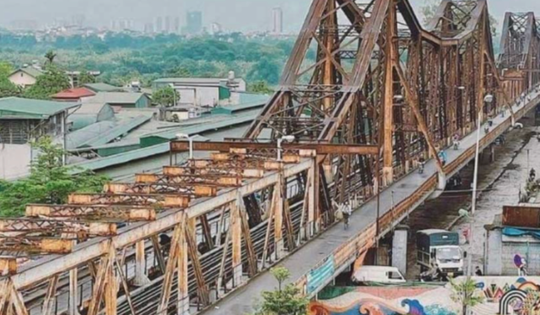 Chỉ vài giờ nữa, cây cầu thép có tuổi đời lớn nhất Việt Nam chính thức thông xe trở lại