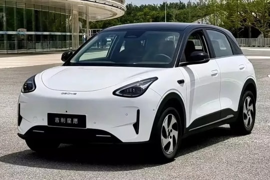 Chạy Hà Nội - Quảng Bình không lo sạc: Geely EX2 vừa có bản nâng cấp đi xa hơn, công nghệ xịn hơn, giá vẫn rẻ