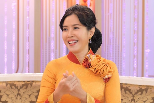 Nữ MC nổi tiếng là Phó Giám đốc quản lý hàng trăm nghệ sĩ: Từng làm việc tại công ty tàu biển, quyết 'giấu' chồng suốt 30 năm