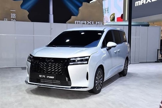Rẻ hơn Toyota Innova, mẫu MPV 7 chỗ giá 350 triệu: Cửa lùa, ghế cấu hình 2+2+3, thiết kế đẹp, khách Việt sẽ thích