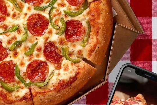 Chuỗi pizza nổi đình đám bất ngờ bị rao bán, lý do không ai ngờ tới