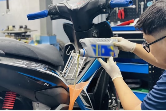 Chuyên gia thử nghiệm xe đời cũ và phát hiện điều bất ngờ về xăng E10