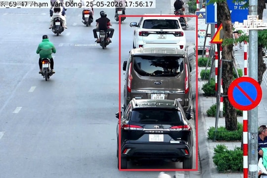 Công an Hà Nội thí điểm dùng UAV giám sát trật tự đô thị