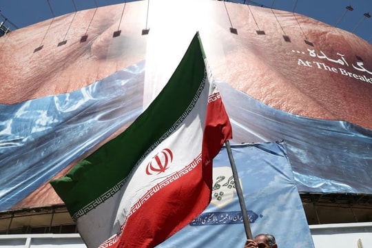 Mỹ ra đòn với sàn tiền của gia tộc quyền lực bậc nhất Iran