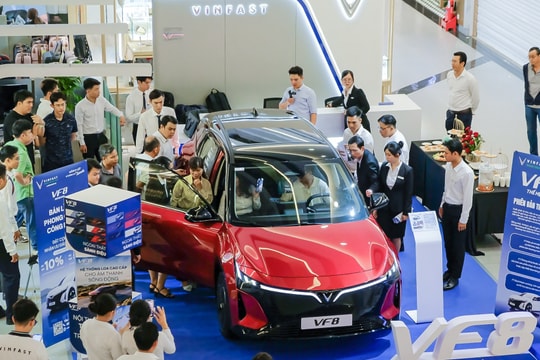 VF 8 thế hệ mới lập kỷ lục chưa từng có trong lịch sử của VinFast