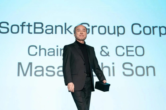 Ông chủ SoftBank vượt Ambani, trở thành người giàu nhất châu Á