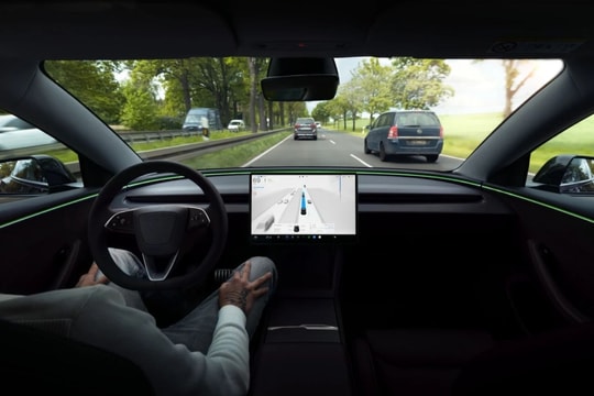Tesla buộc phải đổi tên ở thị trường tỷ dân, đối mặt nguy cơ đền bù hàng tỷ USD