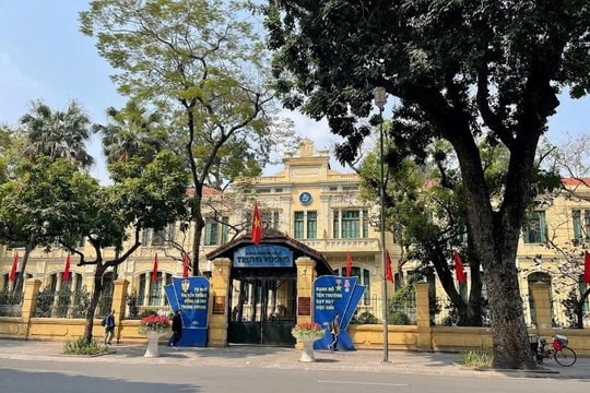 Ngôi trường cấp 2 hơn 100 năm tuổi từng là trụ sở Bộ Quốc phòng, nơi đào tạo các 'thần đồng' Toán học Ngô Bảo Châu, Đàm Thanh Sơn