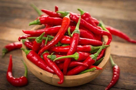 Không phải ớt, 2 thứ quen thuộc trên mâm cơm này mới là thủ phạm đáng lo cho dạ dày