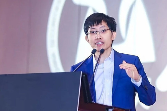 ‘Thần đồng Toán học’ 17 tuổi bước thẳng vào cánh cổng Đại học: Tốt nghiệp từ chối tập đoàn lớn, hiện đang làm gì mà tư gia 'tấp nập' người đến?