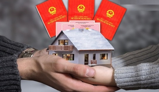 Từ giờ, cha mẹ sang tên sổ đỏ cho con hết bao nhiêu tiền?