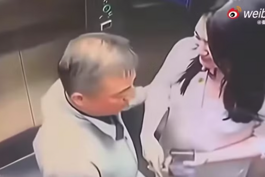 Vì sao một clip tình ái có thể thổi bay 7,5 tỷ USD vốn hóa của một ông lớn công nghệ?