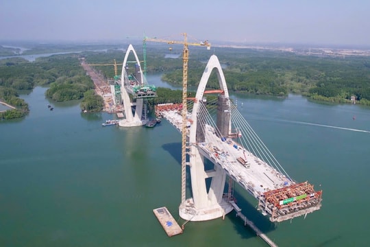 Sắp hợp long cầu vượt nhịp sông lớn nhất châu Á, kết nối 2 TP trực thuộc Trung ương liền kề nhau