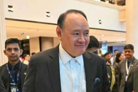 Trung Quốc cấm Bộ trưởng Quốc phòng Philippines nhập cảnh