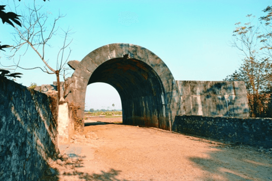Huy động hàng nghìn nhân công đào đắp 20.000m³ đá, 100.000m³ đất để xây dựng 'pháo đài quân sự' độc nhất vô nhị của Việt Nam, tồn tại suốt 600 năm, được UNESCO công nhận Di sản Thế giới