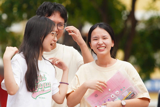 Chi tiết đề thi Ngữ văn, cập nhật giải đề sớm nhất