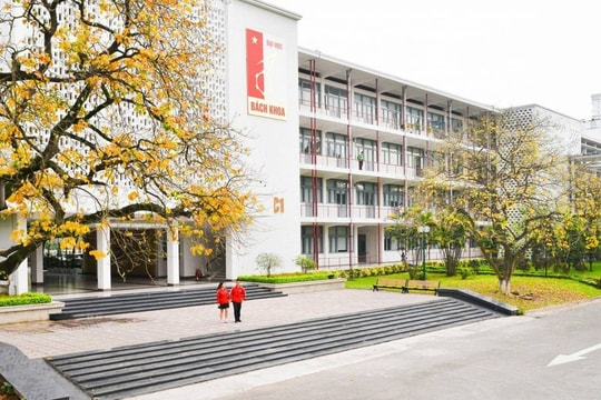 Ngành học tại Đại học top 360 thế giới, số 1 Việt Nam có sinh viên được ‘đặt cọc’, lương tới 125 triệu/tháng, phụ huynh biết để dặn con