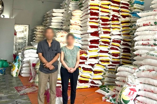 Khám xét, thu giữ 12 tấn gạo ST25 Sóc Trăng, Tám thơm Hải Hậu, Điện Biên... chuẩn bị được đưa ra thị trường: Bắt Giám đốc Vũ Tiến Chanh và vợ