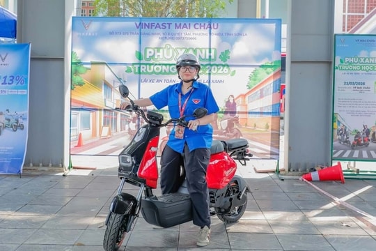 Sau khi mua xe máy điện VinFast Amio cho con, phụ huynh tuyên bố thẳng về thiết kế, công khai pin cùng quãng đường đi được