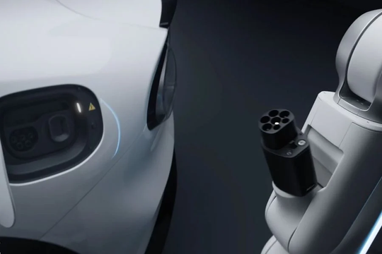 Xiaomi sắp tung công nghệ khiến việc sạc xe điện trở nên 'nhàn tênh'