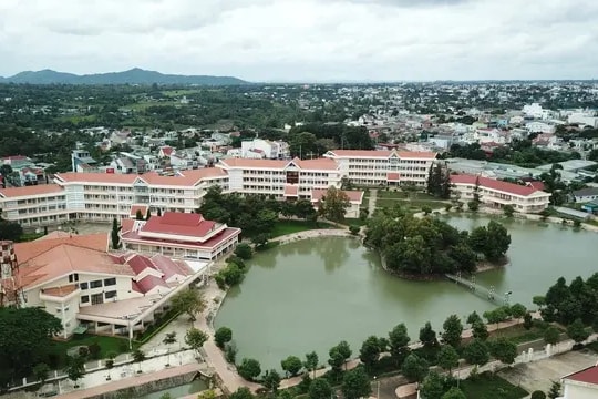Không phải Ngoại thương hay Kinh tế, trường ĐH này mới là bước đệm đưa Chủ tịch Đặng Lê Nguyên Vũ trở thành ‘vua cà phê’, điểm chuẩn và học phí đều ‘dễ thở’