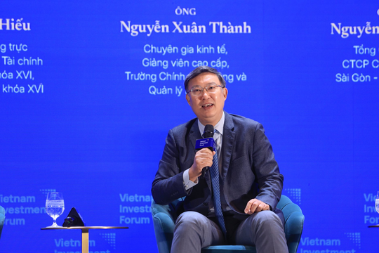 Chuyên gia chỉ ra tác động bất ngờ của đà giảm giá vàng đối với tỷ giá