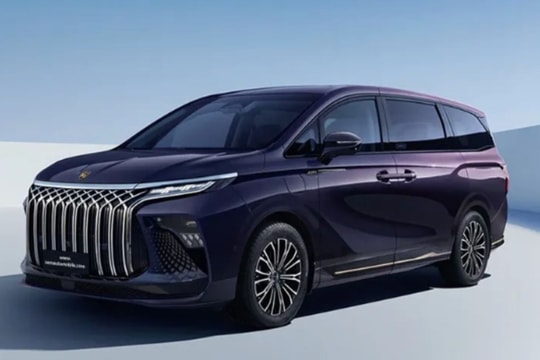 Ra mắt mẫu xe MPV 7 chỗ: Động cơ hybrid tầm hoạt động 1.300km, ngập công nghệ , bệ vệ tựa Toyota Alphard giá chưa tới 700 triệu