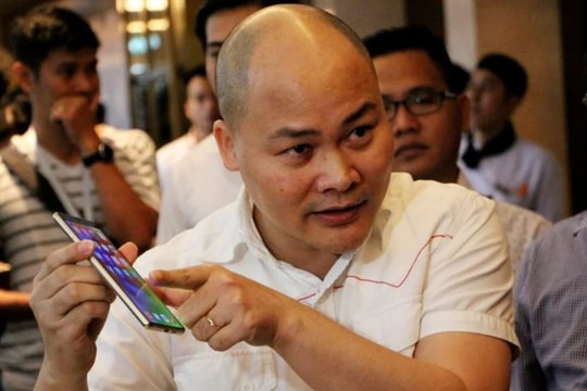 BKAV của ông Nguyễn Tử Quảng vừa mang Bphone đến giới thiệu tại sự kiện quy tụ 500 đại biểu, có cả công nghệ AI do hãng tự phát triển