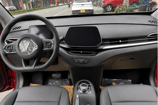 Chạy đúng 100 km, chưa bóc hết nilon, VinFast VF5 được rao bán lại với mức giá 'khó tin', chủ xe nói thẳng lý do
