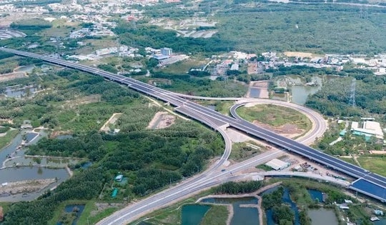 Thành phố lớn nhất Việt Nam đề xuất mở rộng thêm 2 tuyến cao tốc Bắc - Nam phía Đông
