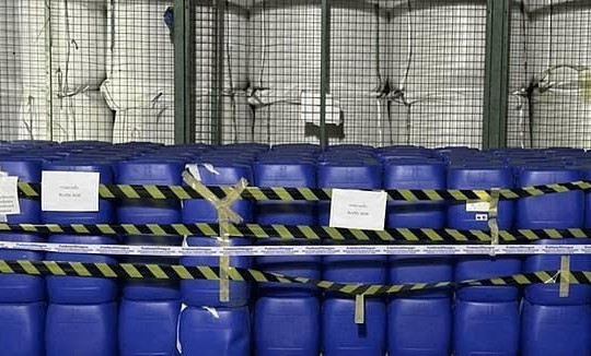 Đột kích kho hàng, phát hiện và thu giữ khẩn cấp 50 tấn hóa chất, đủ để sản xuất hơn 1 tỷ viên ma túy tổng hợp