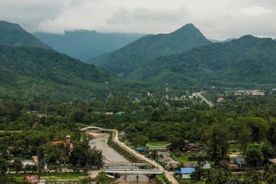 Tái khởi động ‘siêu dự án’ hành lang logistics trị giá 788.000 tỷ đồng nối liền 2 bán đảo, rút ngắn tới 14 ngày vận chuyển, tham vọng thay thế eo biển Malacca