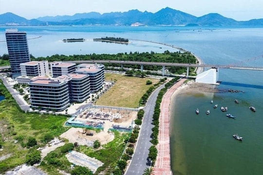 Với hơn 210 km bờ biển, 2 sân bay và 2 cảng biển lớn: Chuyên gia khẳng định 'Đà Nẵng có lợi thế hiếm có để thành siêu đô thị biển'
