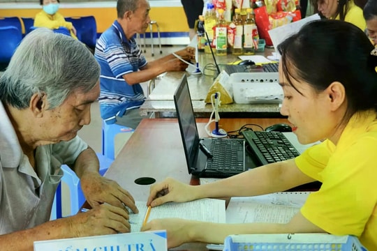 Hơn 20.000 người ở Hà Nội nguy cơ gián đoạn nhận lương hưu tháng 7