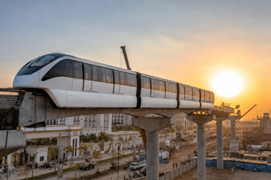 Huy động cần cẩu khổng lồ nâng dầm bê tông nặng 100 tấn để xây tuyến tàu điện 1 ray trên cao dài 100km, vốn đầu tư 144.000 tỷ đồng