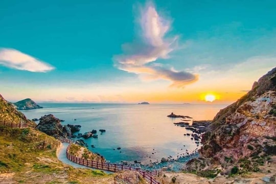 Chính quyền yêu cầu dừng điều chỉnh giá vé tham quan 'Maldives của Việt Nam'