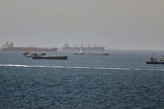 Iran tuyên bố đóng eo biển Hormuz sau chưa đầy 1 tuần mở lại