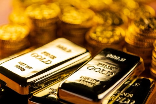 Giá vàng dự báo bước vào 'siêu chu kỳ' lên 8.900 USD/ounce: Chuyên gia đưa lời khuyên gì cho nhà đầu tư?