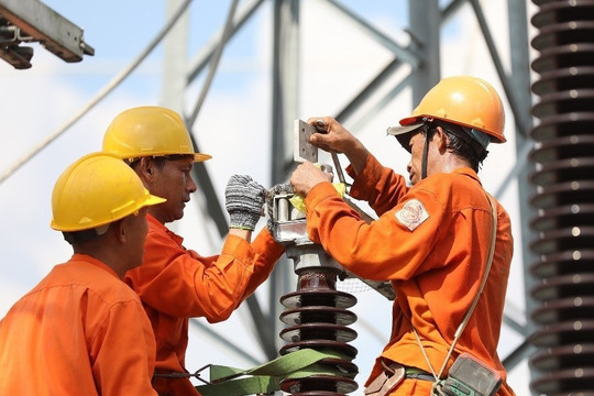 Nắng nóng gay gắt, phụ tải điện quốc gia lập kỷ lục mới