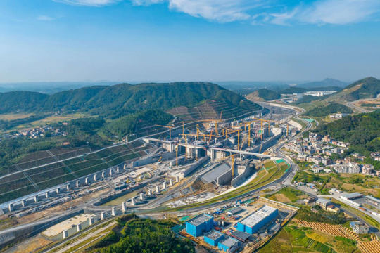 Phát hiện Trung Quốc chi 280.000 tỷ đồng xây 'siêu công trình' dài 133km xuyên thẳng ra biển, dự kiến hoàn thành vào cuối năm 2026