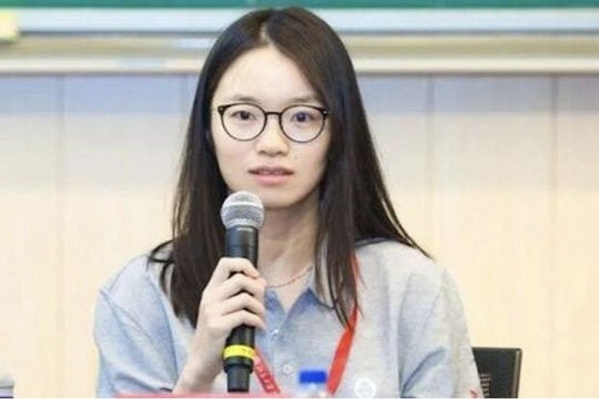 Nữ 'thần đồng' 16 tuổi đỗ đại học, 34 tuổi được phong Giáo sư: Từng gây chấn động với lời giải bài toán phức tạp bậc nhất thế kỷ 21, là ứng viên sáng giá cho 'Nobel Toán học'