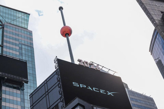 SpaceX muốn tự khai thác khí đốt, xây đường ống riêng cho Starship