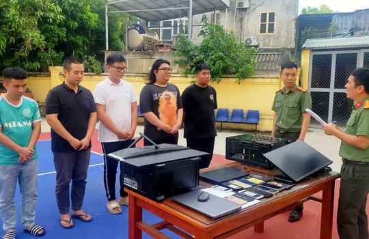 Khởi tố, bắt đối tượng SN 2004 liên quan đến hơn 1.000 tài khoản ngân hàng, thu lợi bất chính hàng tỷ đồng