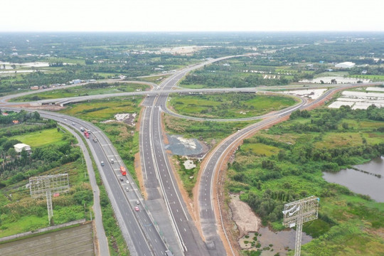 Tỉnh ở ĐBSCL sắp làm đường nối cao tốc vào đến ‘vựa lúa miền Tây’