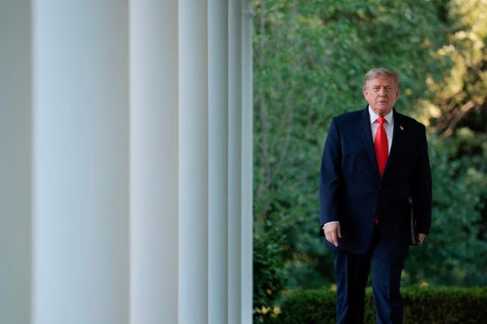 Tổng thống Mỹ Trump dọa áp thuế 100% với mọi quốc gia đánh thuế dịch vụ số