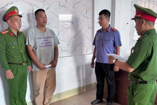 Kiểm tra một xe ô tô đang lưu thông, phát hiện 140kg cà phê giả, khởi tố ông chủ thương hiệu 'Huỳnh Gia'