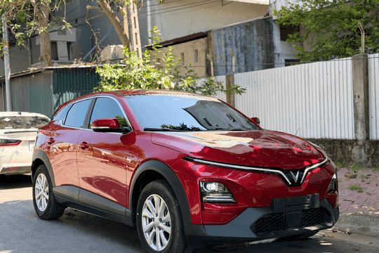 'Xe siêu lướt' lăn bánh 500km, chủ xe VinFast VF 6 quyết định rao bán, bộc bạch tình trạng xe cùng giá mong muốn